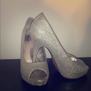 Silver Sequined Open Toe Platform ~5” Heels